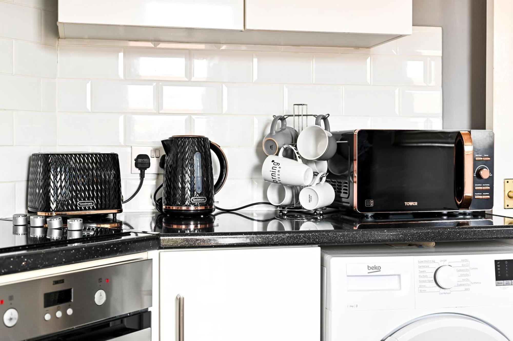 Cosy 1-Bed E15, Sleeps 4, 1 Min From Tube Station Near O2 Arena Leilighet London Eksteriør bilde
