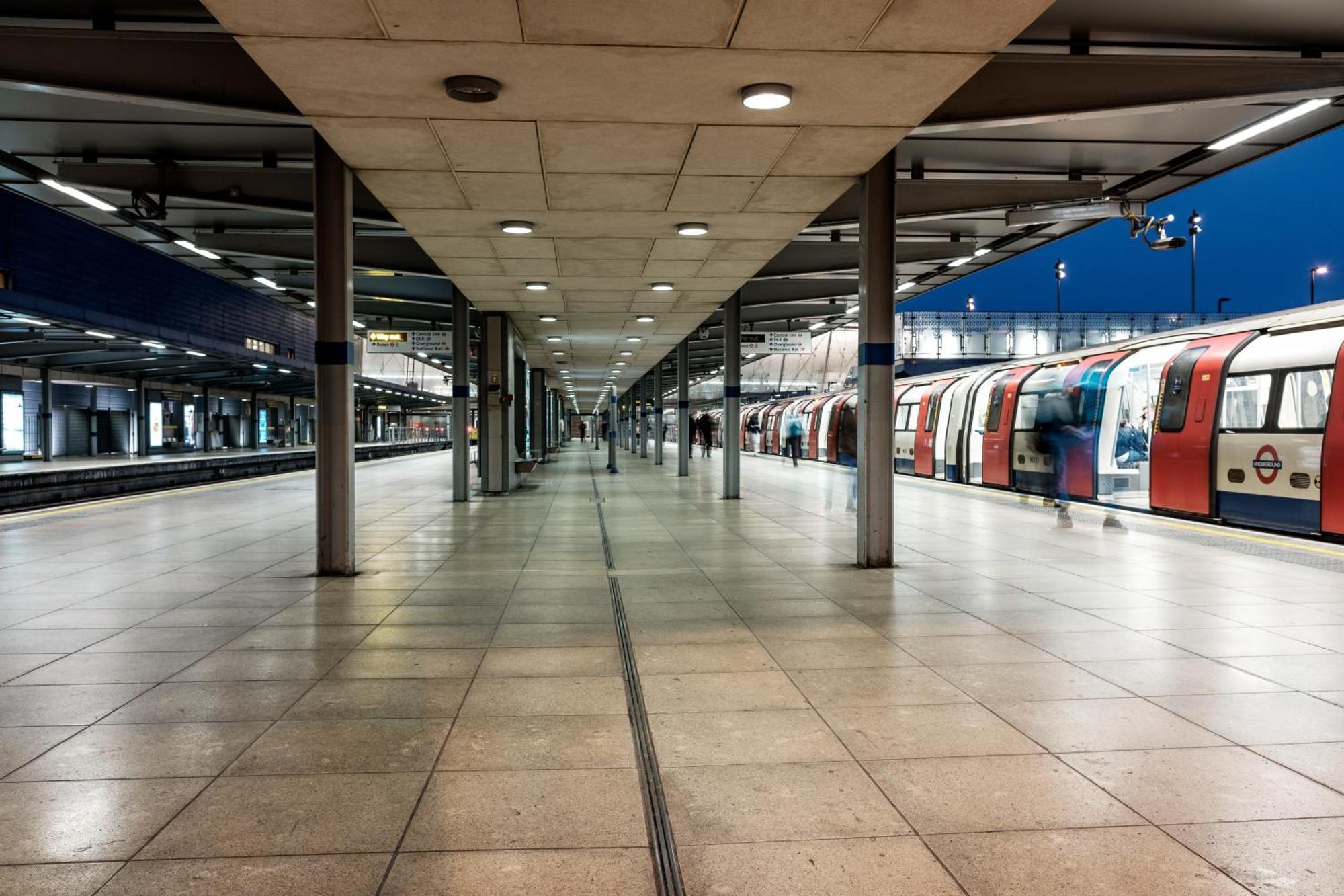 Cosy 1-Bed E15, Sleeps 4, 1 Min From Tube Station Near O2 Arena Leilighet London Eksteriør bilde