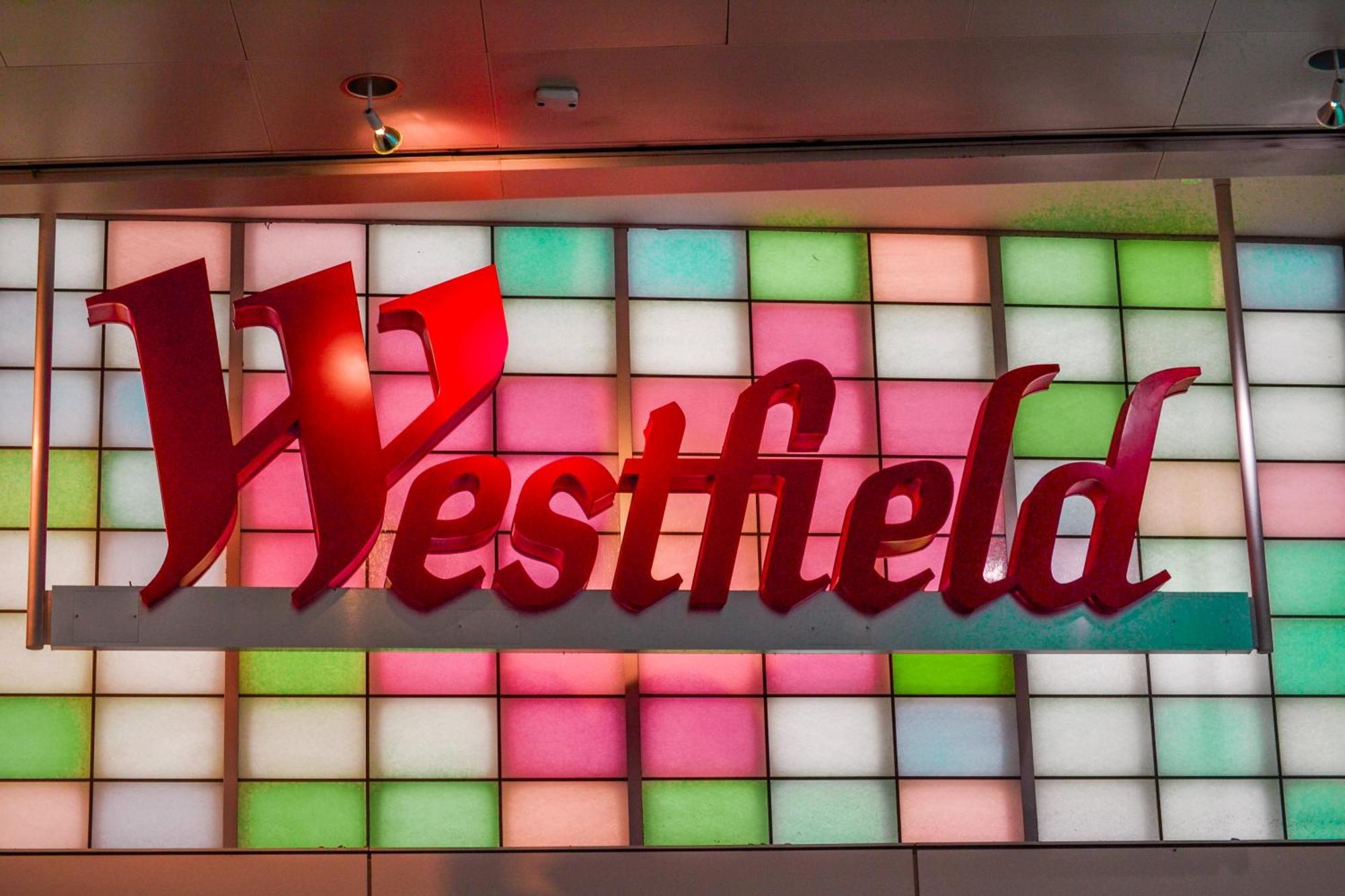 Cosy 1-Bed E15, Sleeps 4, 1 Min From Tube Station Near O2 Arena Leilighet London Eksteriør bilde