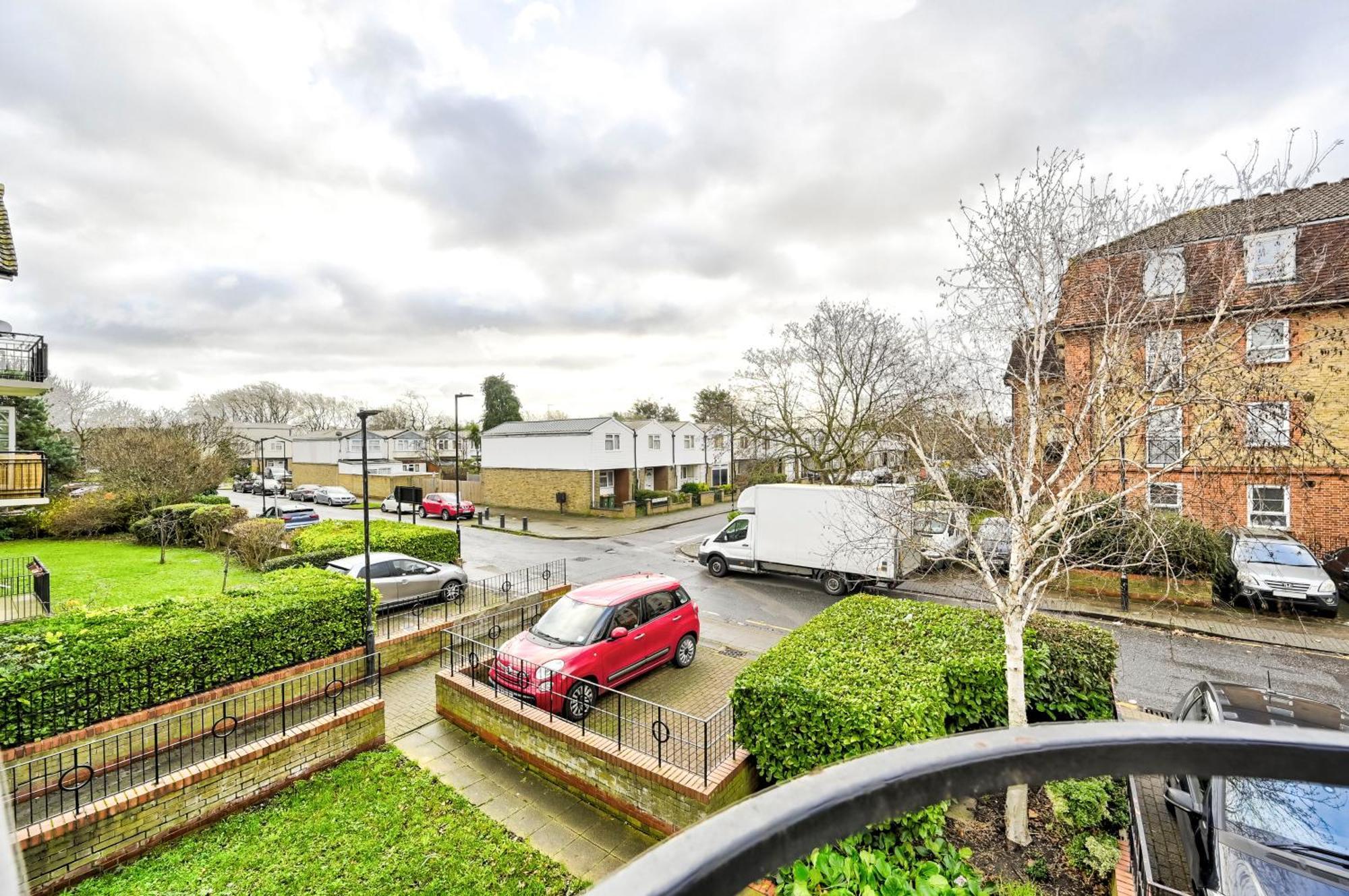 Cosy 1-Bed E15, Sleeps 4, 1 Min From Tube Station Near O2 Arena Leilighet London Eksteriør bilde